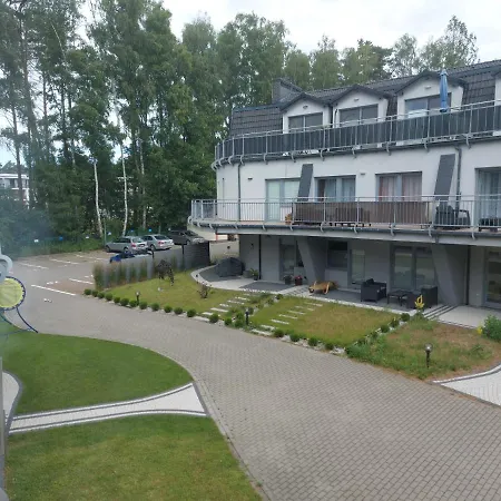 Apartamenty Z Tarasami: Mietowy Spokoj, Romantyczna Szarosc & Niebieska Elegancja Pobierowo Exterior photo