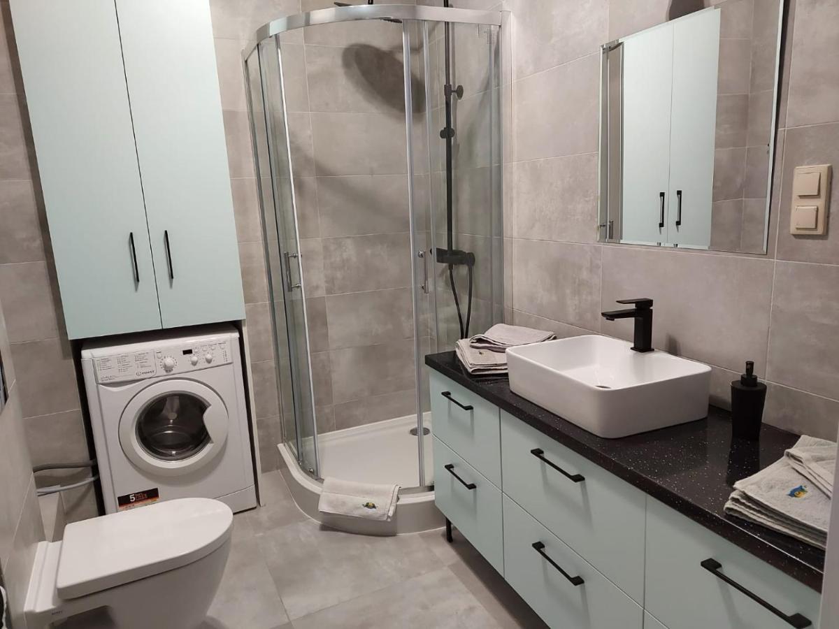 Apartment Z Tarasami: Mietowy Spokoj, Romantyczna Szarosc & Niebieska Elegancja Pobierowo