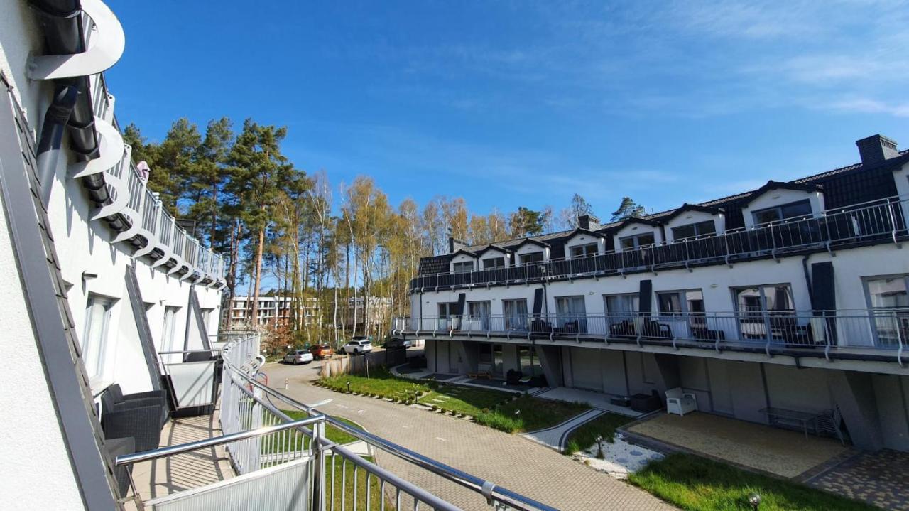 Apartment Z Tarasami: Mietowy Spokoj, Romantyczna Szarosc & Niebieska Elegancja Pobierowo