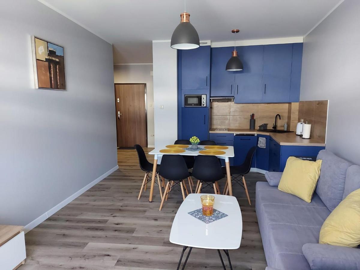 Z Tarasami: Mietowy Spokoj, Romantyczna Szarosc & Niebieska Elegancja Apartment Pobierowo